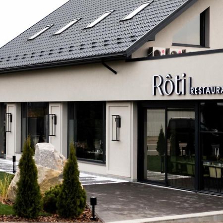 R.Hotel Çernivtsi Dış mekan fotoğraf