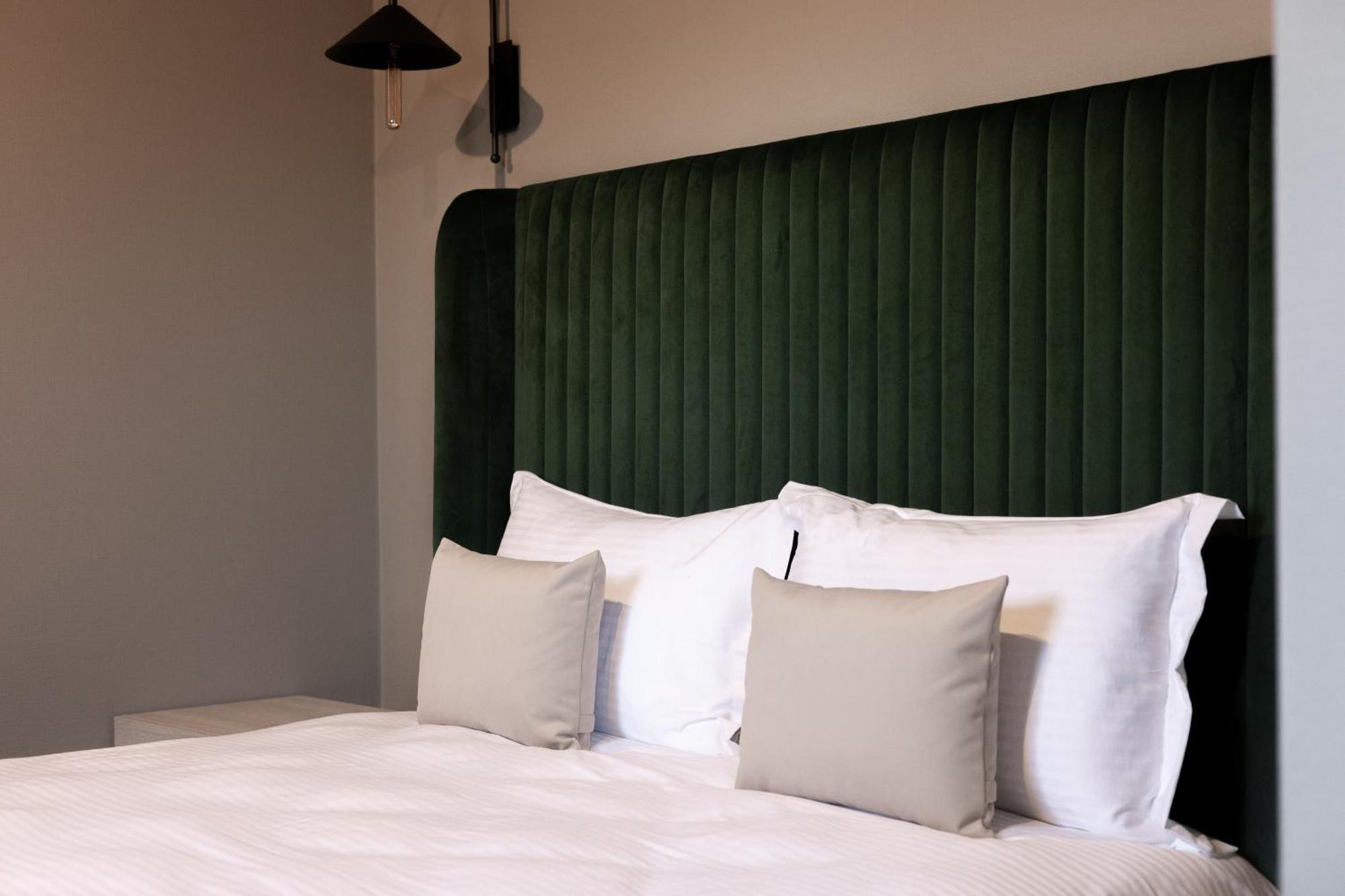 R.Hotel Çernivtsi Dış mekan fotoğraf