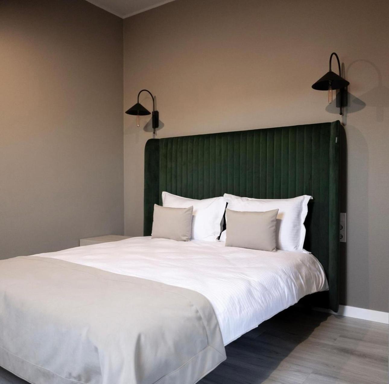 R.Hotel Çernivtsi Dış mekan fotoğraf